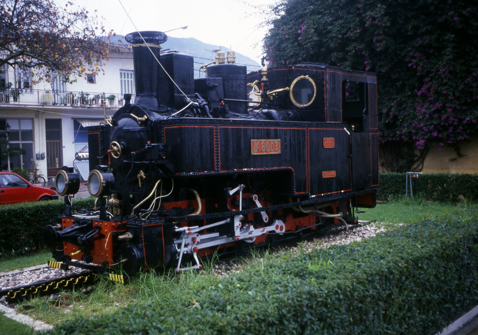 Decommissioned stream train in Diakofto
